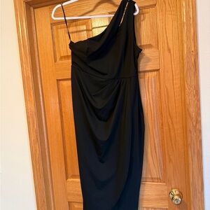 Chic One-Shoulder Black Dress